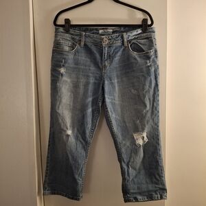 Aeropostale Women's Light Blue Distressed Cropped Jeans